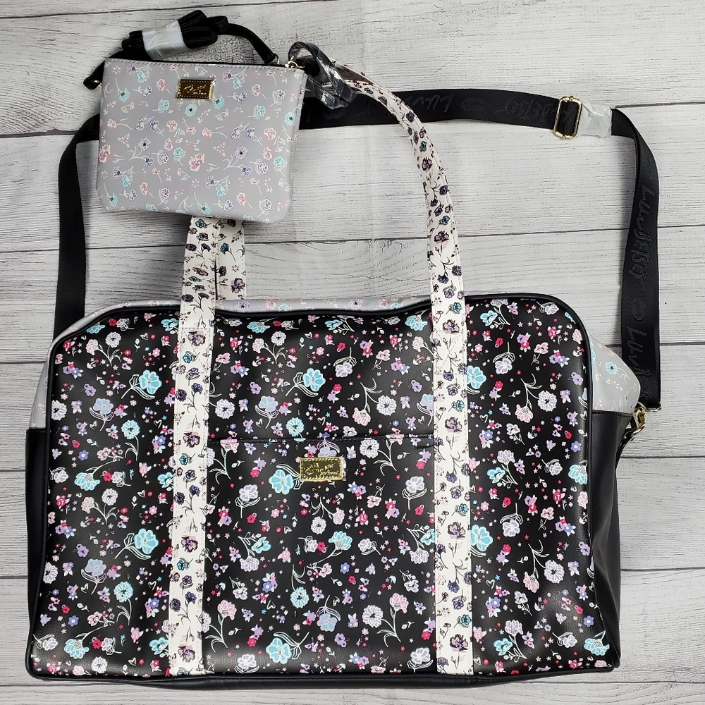 Betsey Johnson Weekender Floral Matching Wristlet - Picture 1 of 16